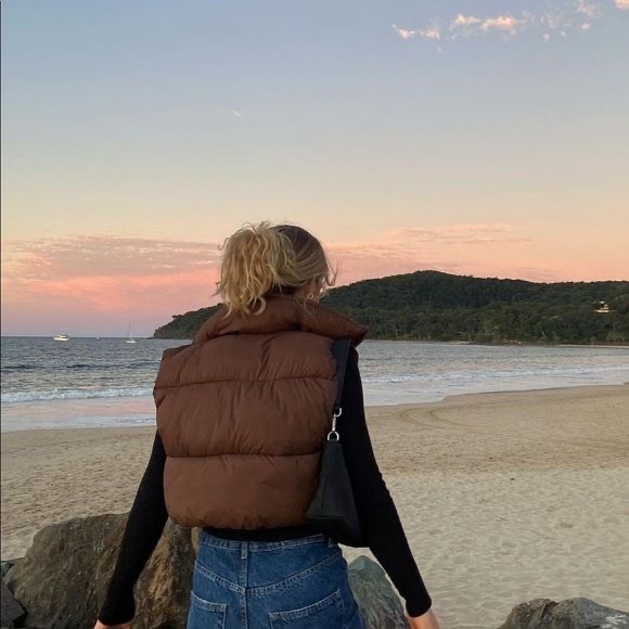 ZARA CROPPED PUFFER VEST SS22
BROWN - Picture 14 of 15